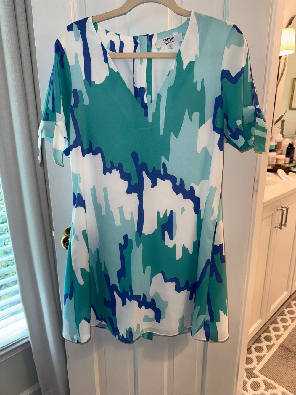 Crosby. Teal, Aqua & White Abstract V-Neck Tunic- S